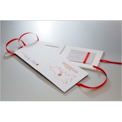Коробочка для флешки-визитки Белая с нанесением фирменного стиля