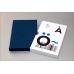 Коробочка-книжечка синяя  в фирменном стиле для стандартной флешки